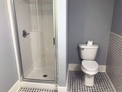 [newsletter-downtownloftbathroom-1][newsletter-downtownloftbathroom-6]