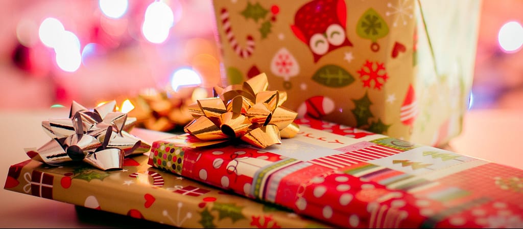 McCamy Team Cameos as Santa’s Elves for Knoxville Children