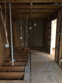 [newsletter-renovatedrivermentbathroom-4]