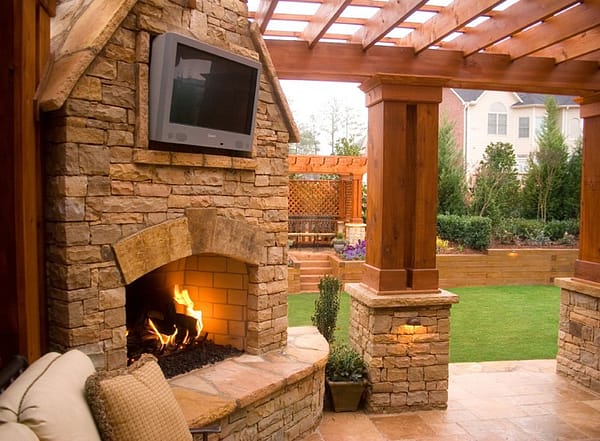 Outdoor fireplace