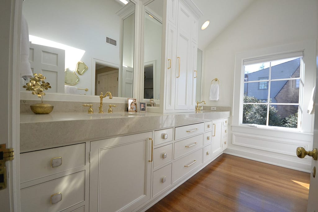 Sequoyah Bathroom Design Incorporates Risks That Worked